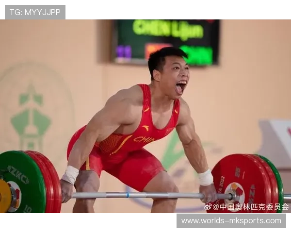 举重世锦赛中国选手破世界纪录，包揽三金
